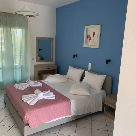 Apartament Eleftheria And *