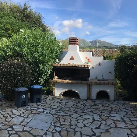 Apartament Eleftheria And