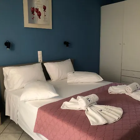 Eleftheria And Apartament *