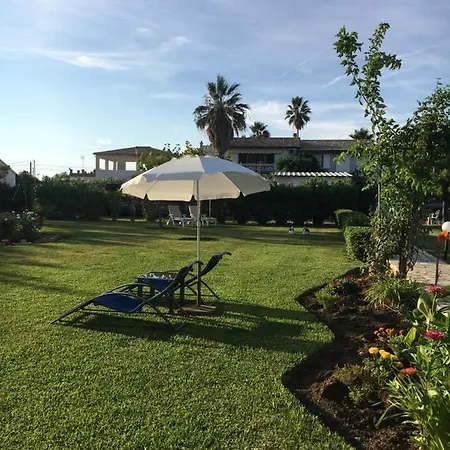 Apartament Eleftheria And *