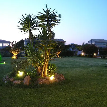 Eleftheria And Apartament *