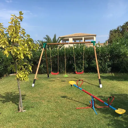 Apartament Eleftheria And *