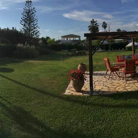 아파트 Eleftheria And *