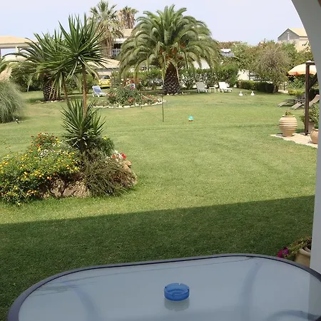 아파트 Eleftheria And *