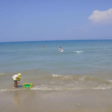 Eleftheria And Daire