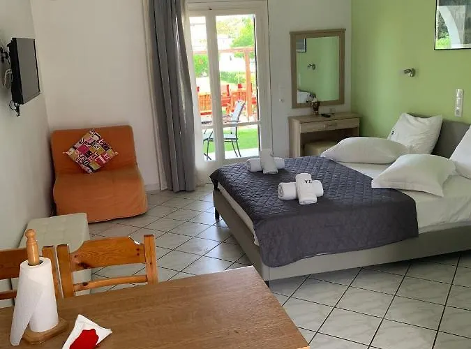 Eleftheria And Apartment